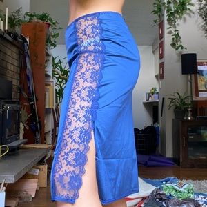 Silky navy blue skirt